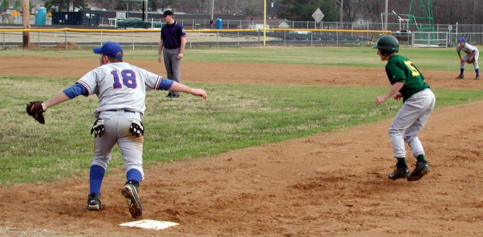 A2457.jpg (68091 bytes)