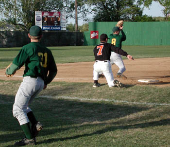 A3210.jpg (34337 bytes)