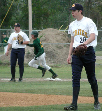 A3332.jpg (36700 bytes)